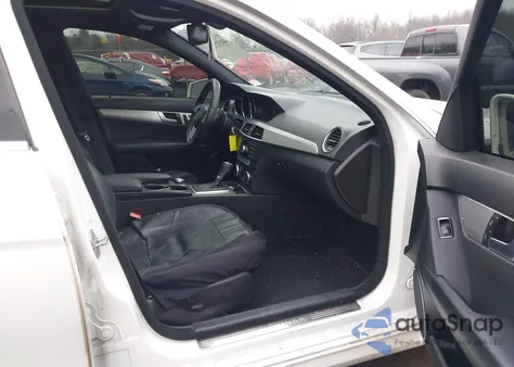 2013 Mercedes-Benz C 300 Sport 4Matic from USA, damaged, VIN WDDGF8AB9DR250176